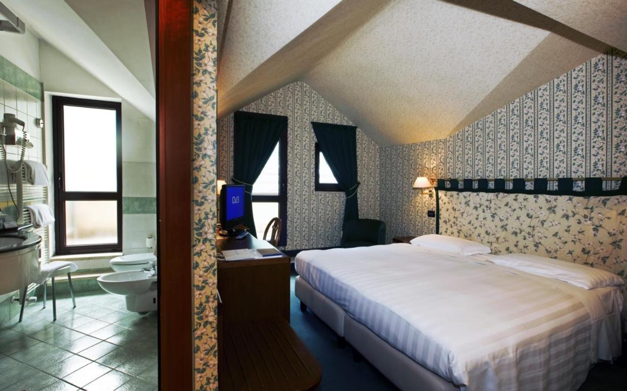 Rizzi Aquacharme Hotel & Spa Darfo Boario Terme Ngoại thất bức ảnh