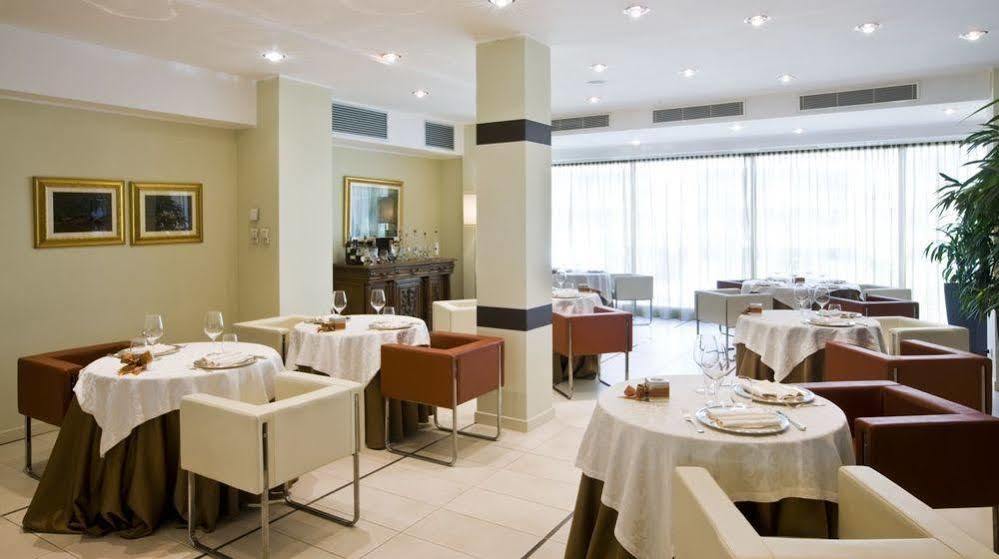 Rizzi Aquacharme Hotel & Spa Darfo Boario Terme Ngoại thất bức ảnh