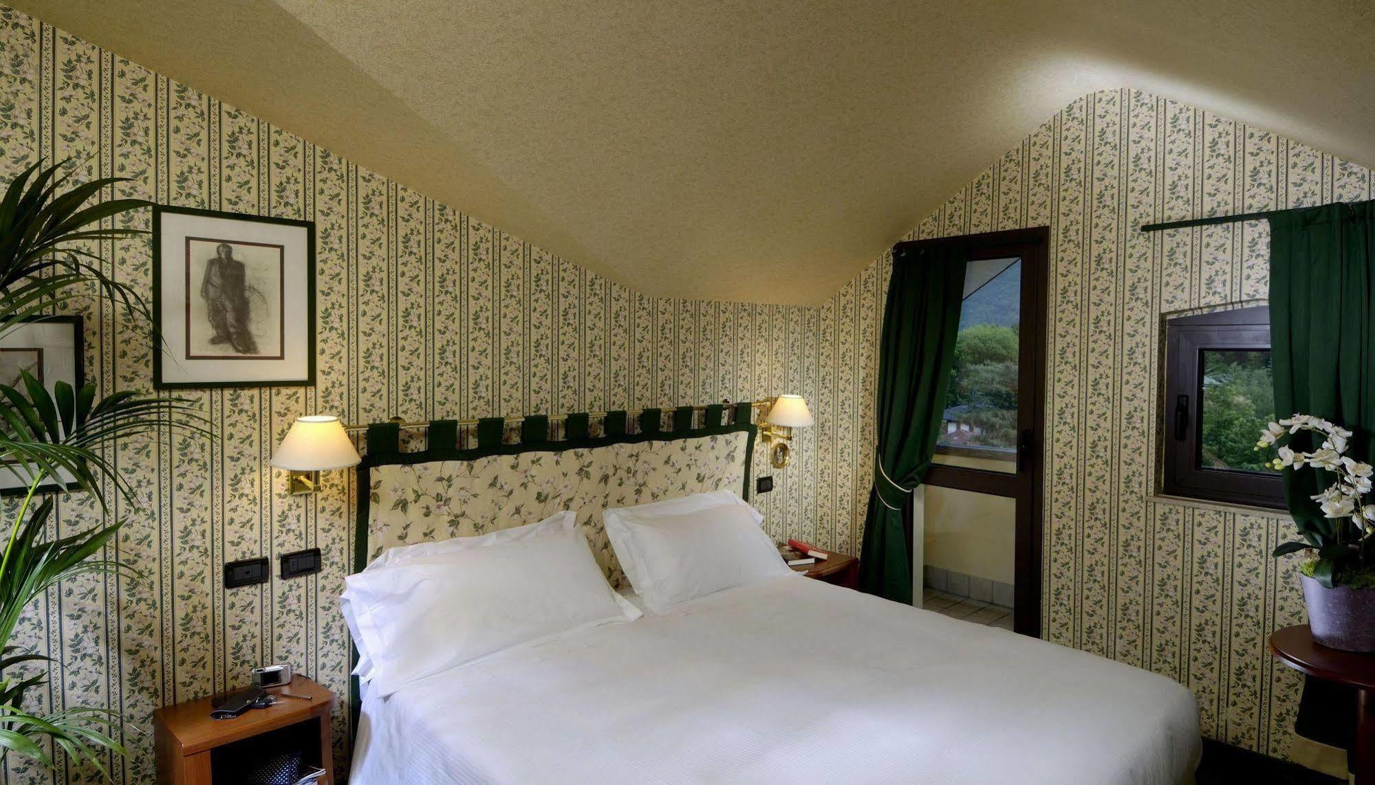 Rizzi Aquacharme Hotel & Spa Darfo Boario Terme Phòng bức ảnh