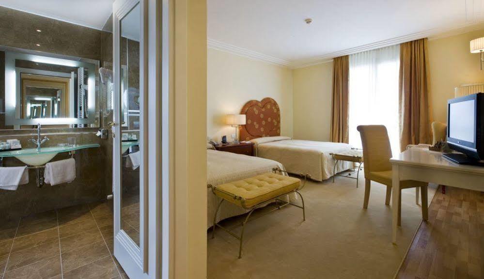 Rizzi Aquacharme Hotel & Spa Darfo Boario Terme Ngoại thất bức ảnh